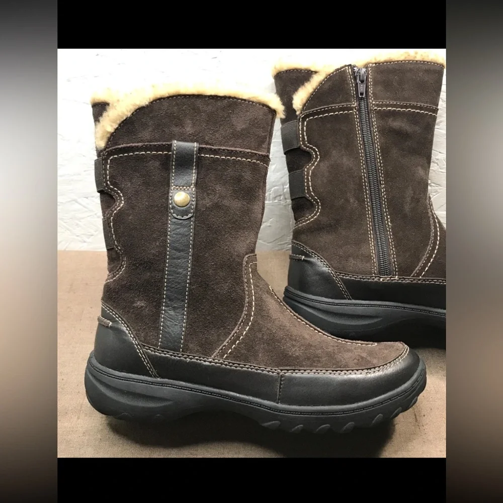 Clarks Andes Fortune Women's Boots Brown Suede Side Zip Fleece Lined Size 7W